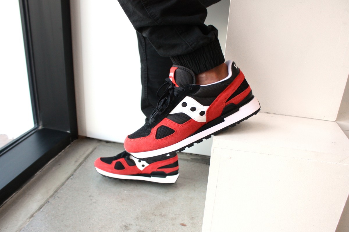 saucony shadow mens red